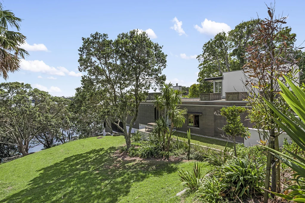 Devonport 5ਬੈੱਡਰੂਮ Timeless Waterfront Architecture in Stanley Point