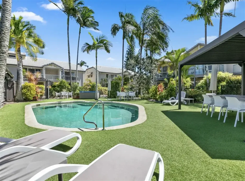 Great Unit Fantastic Location $700 per week furnished