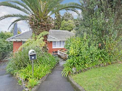 Manurewa 5房  Selling well below CV $1,250,000