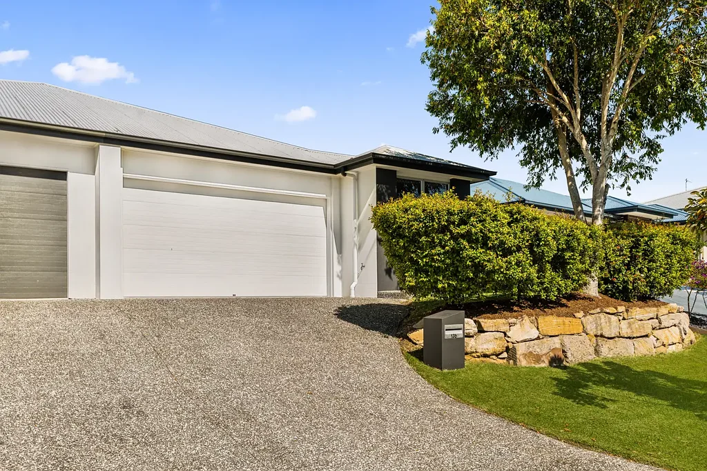 13B Sapphire Place, Elanora, QLD 4221