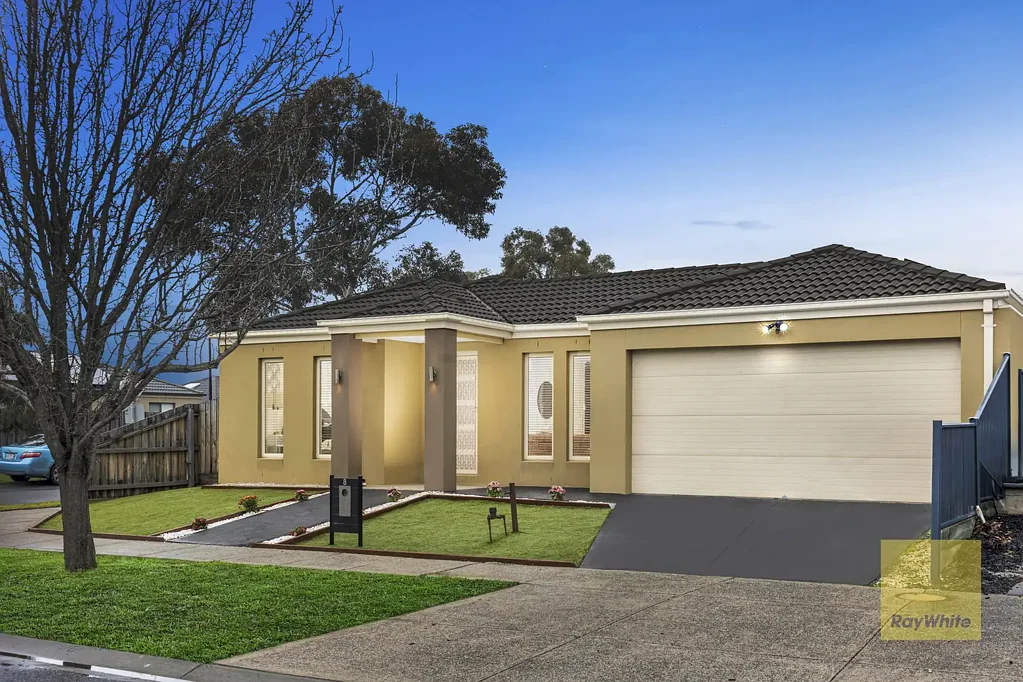 Truganina 4ਬੈੱਡਰੂਮ Pristine, Move-In Ready - Extensively Refreshed Throughout with a Fresh, Contemporary Feel