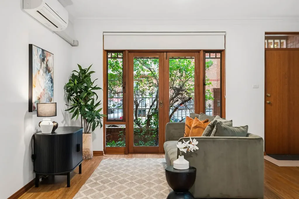 Adelaide 2ห้องนอน Coveted Terrace Townhouse in the Heart of the CBD.