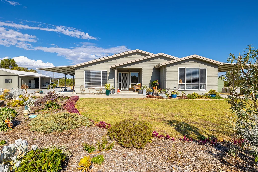 366 Ocean Farm Drive, Nilgen, WA 6044