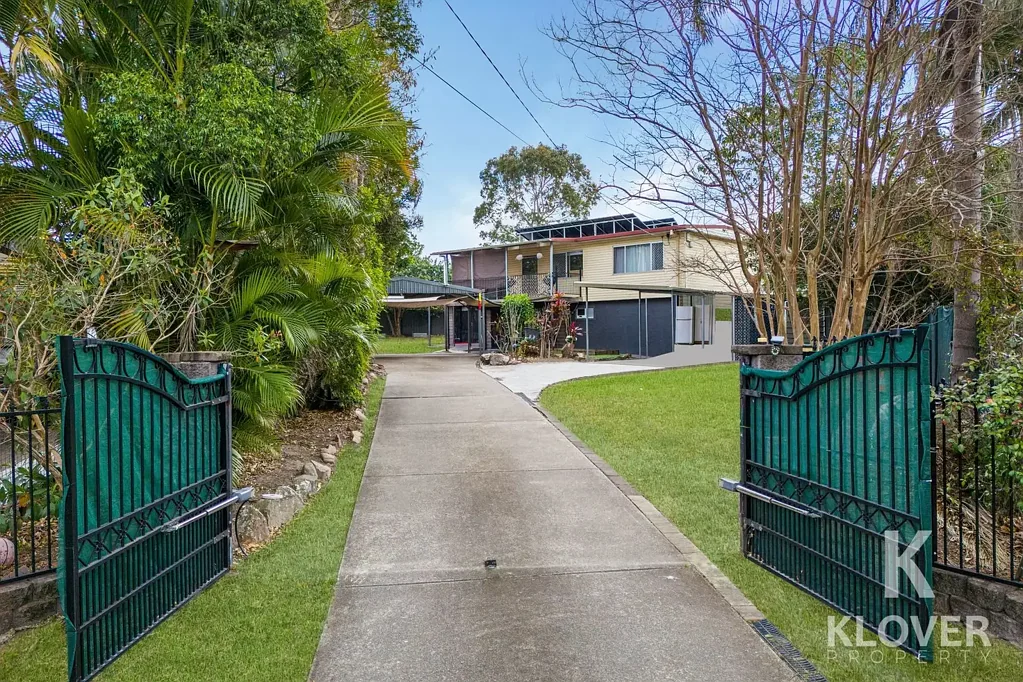 Logan Central 3બેડરૂમ Spacious Highset Family House with Versatile Dual-Living Potential on a Massive Block