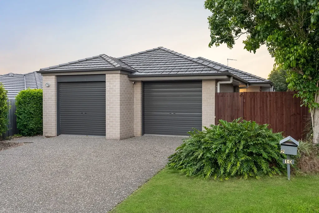 Boronia Heights 5部屋 **AVAILABLE NOW** Dual Income | Built In 2018
