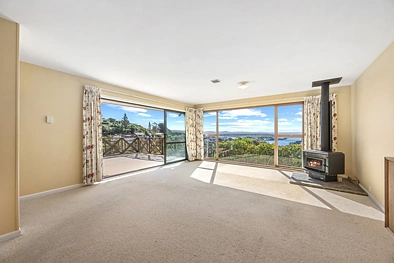 Mount Pleasant Home With Spectacular Views For a 6 Month Tenancy!