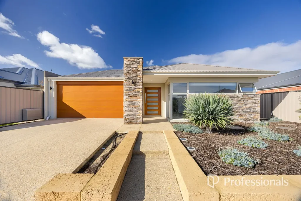 109 Grandite Fairway, Australind, WA 6233