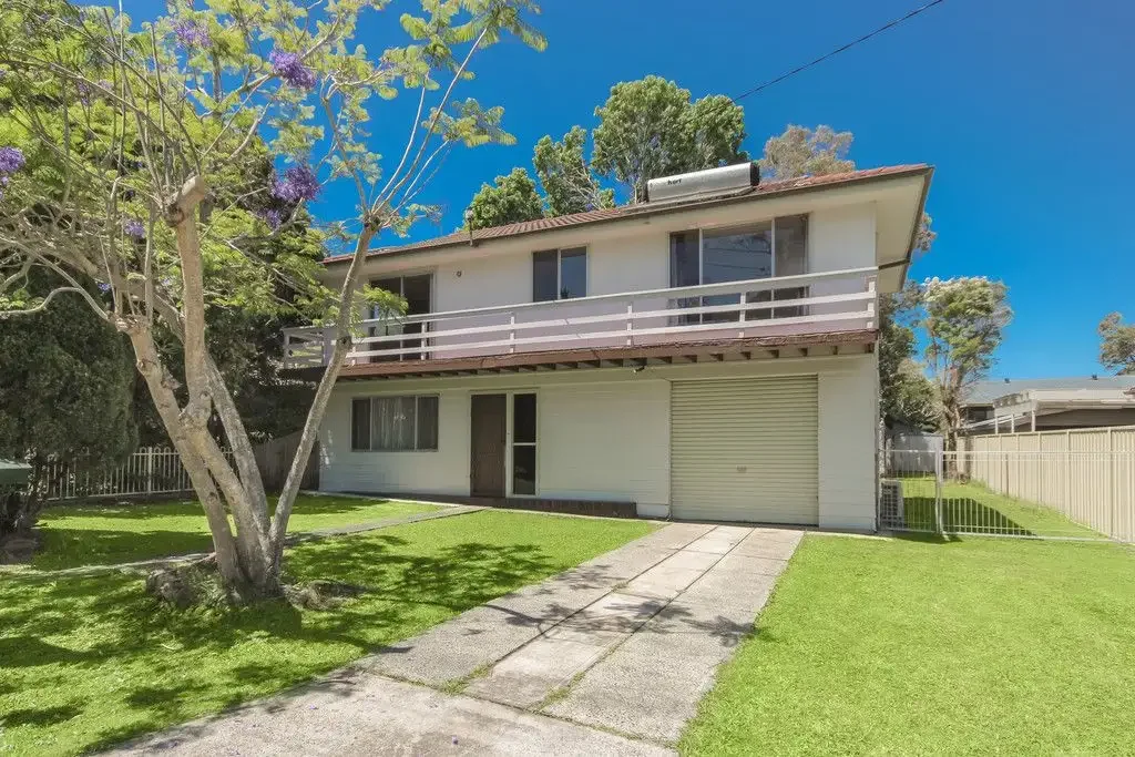 QUIET POSITION IN THE HEART OF BERKELEY VALE!