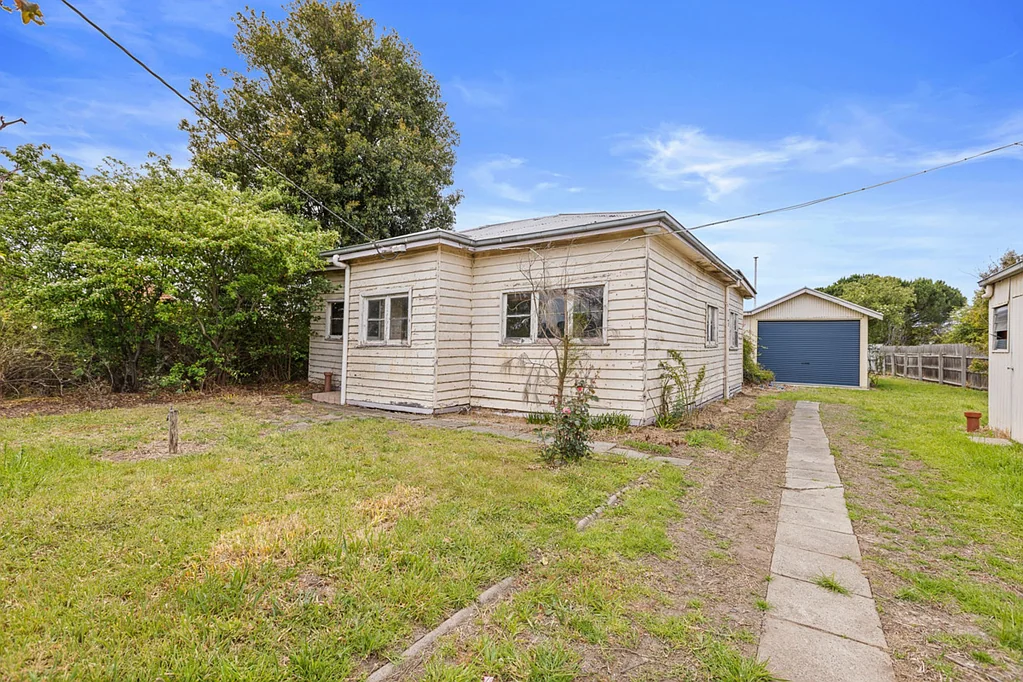 2 Anderson Street, Heyfield, VIC 3858