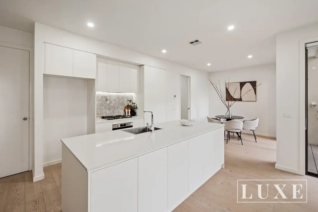 32 Lysterfield Drive, Greenvale, VIC 3059