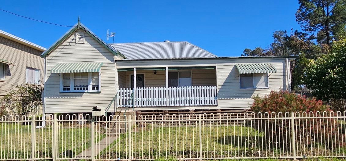 8 CHAPPELL AV, COONABARABRAN NSW 2357, 0 rūma, 0 rūma horoi, House