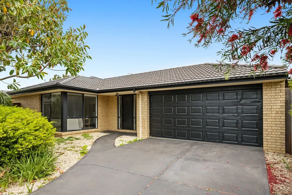 31 Lisburn Way, Berwick, VIC 3806