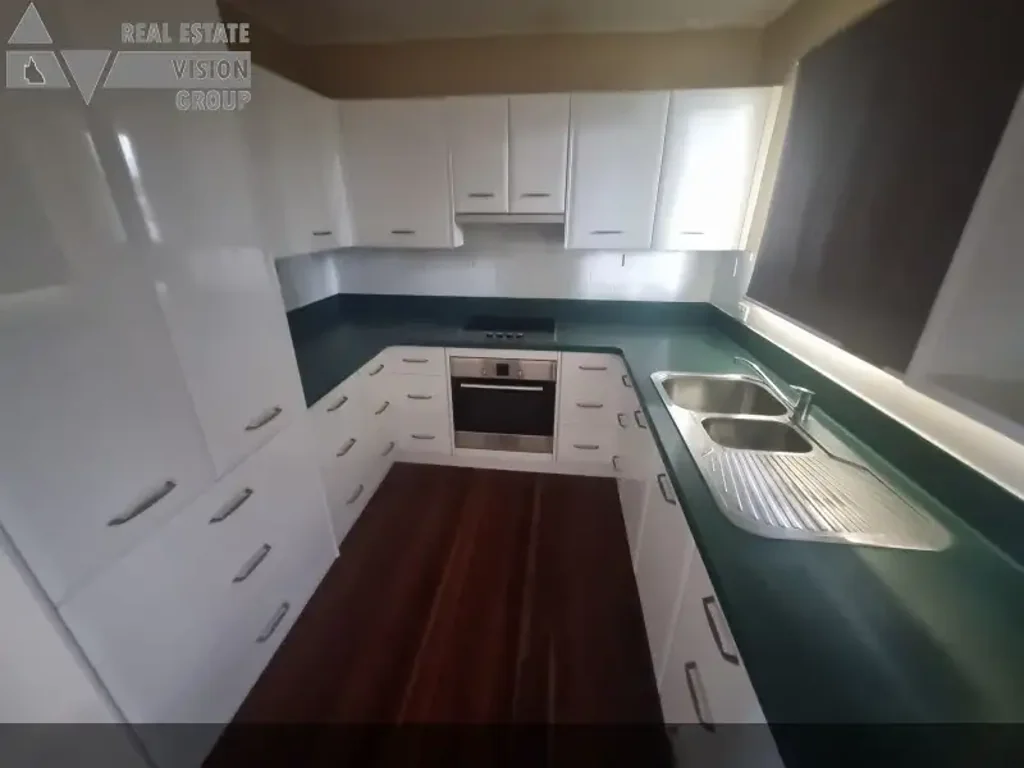 Blackwater 4房  Are you looking for a large house on a Block that has room for that shed?