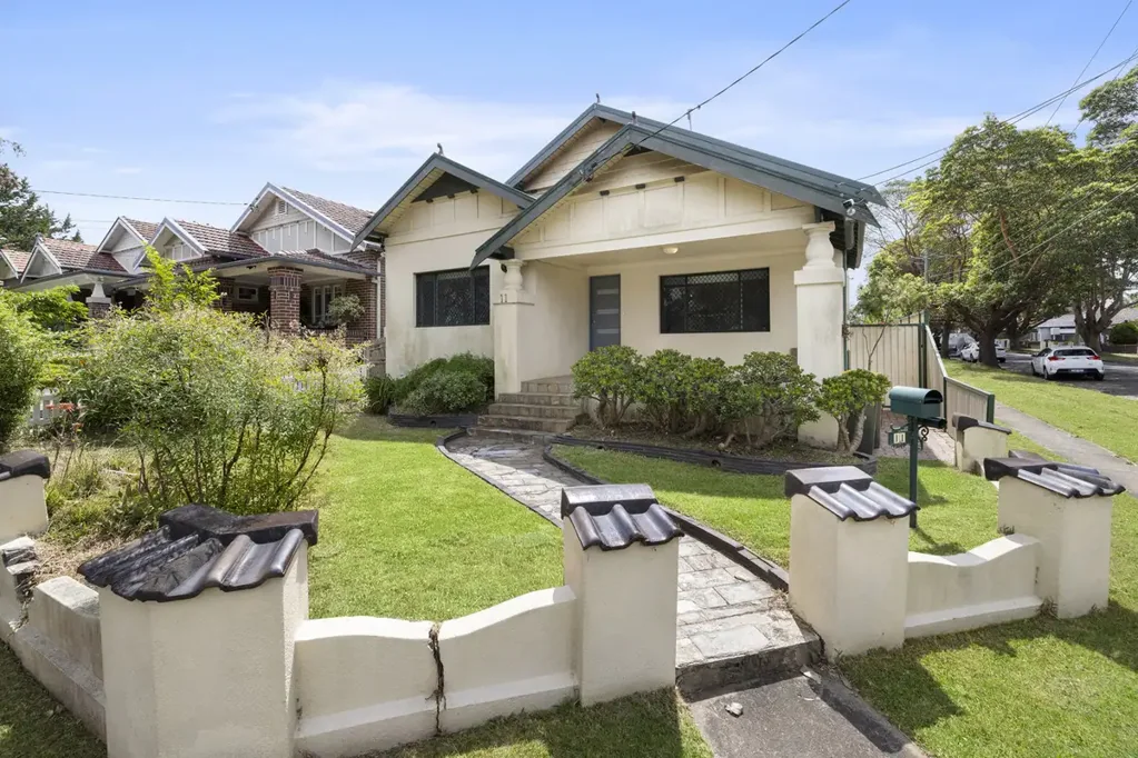 Concord 5ห้องนอน Spacious Five-Bedroom Home with Pool and Side Street Access