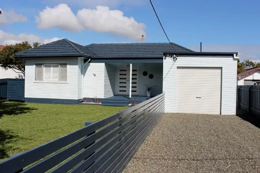 Three bedroom, stylishly furnished!  INSPECTIONS BY APPOINTMENT ONLY