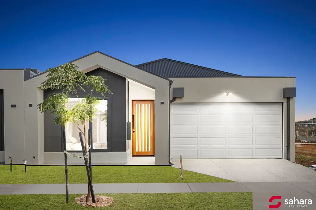 Rockbank 4 Bedroom Stunning Modern 4-Bedroom Home - Move-In Ready! In Best Location In Rockbank!!!!!