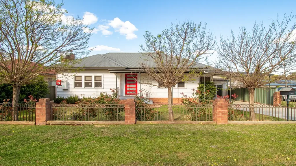 100 Flint Street, Forbes, NSW 2871