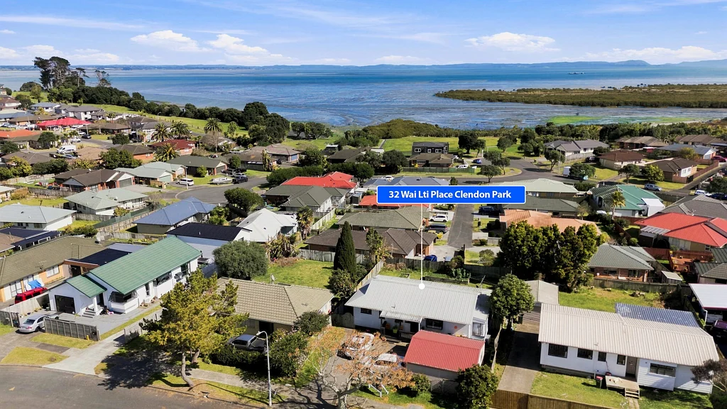 Clendon Park 3 Slaapkamer Final Viewing - Auction on Tuesday