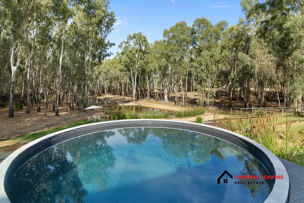 Tocumwal 3 Slaapkamer A Private Lagoon Sanctuary — Where Family, Luxury & Lifestyle Come Together