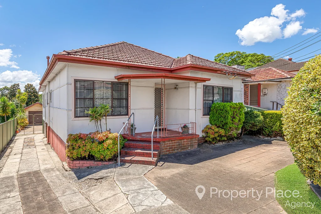 74 Henry Lawson Drive, Peakhurst, NSW 2210