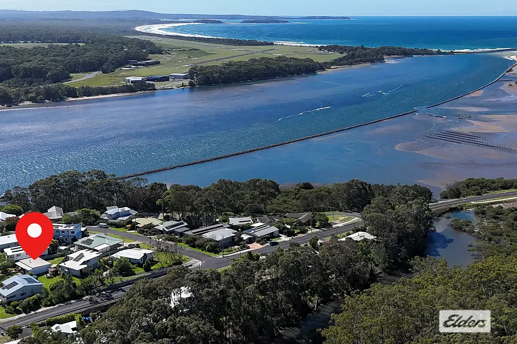 Moruya Heads 2ห้องนอน Coastal Charm with Water Glimpses in Moruya Heads