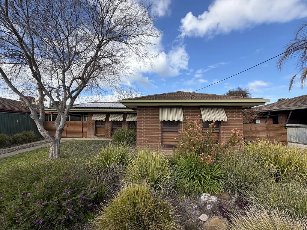 Charming 3-Bedroom Residence with Alfresco & Double Carport