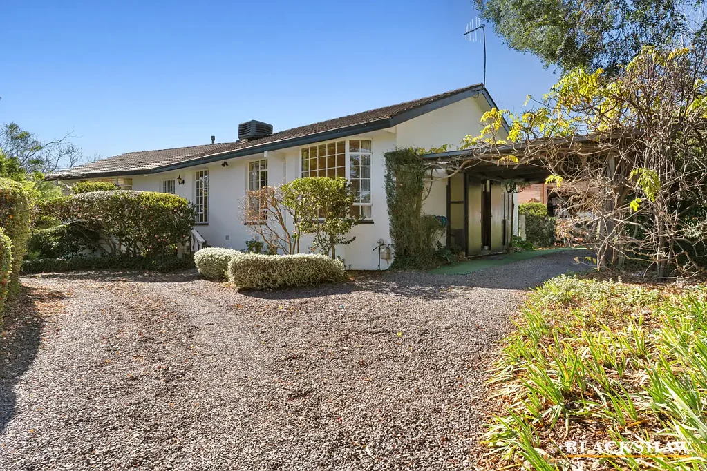 Single level family home