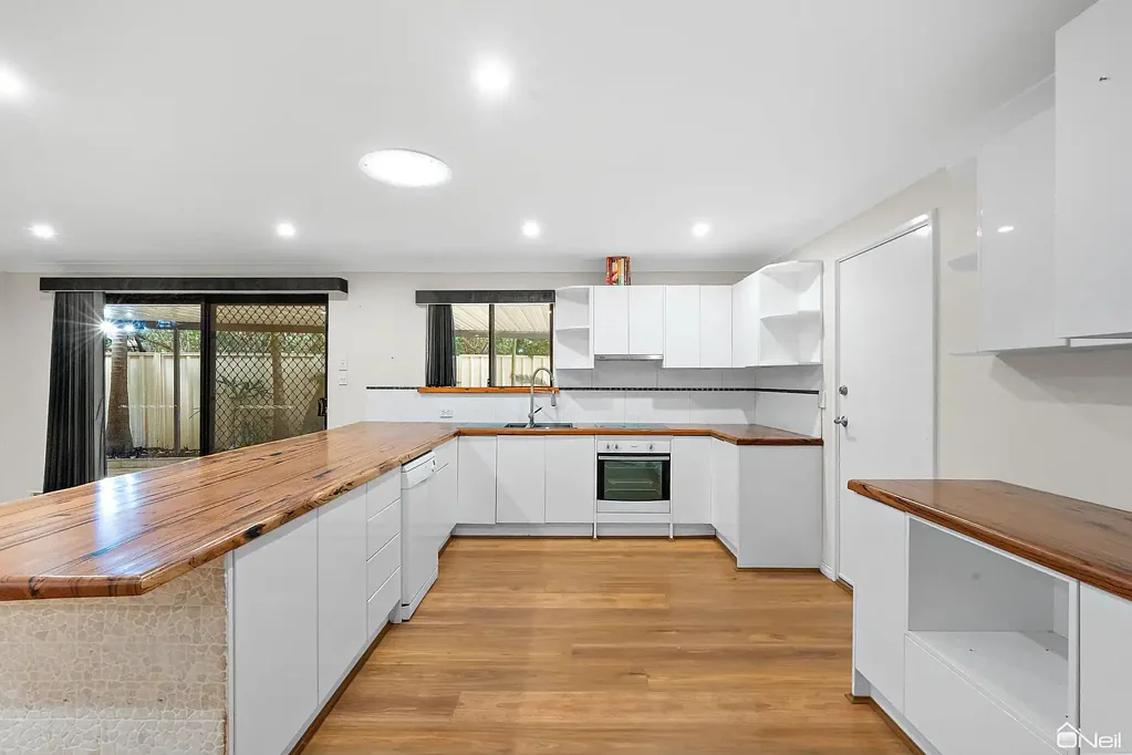 Seville Grove 4침실 Massive Family Living with Space for Everyone