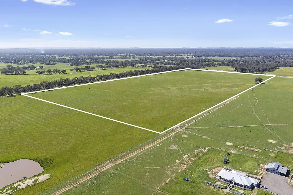 Marong Rural Acreage with Space, Views & Possibility
