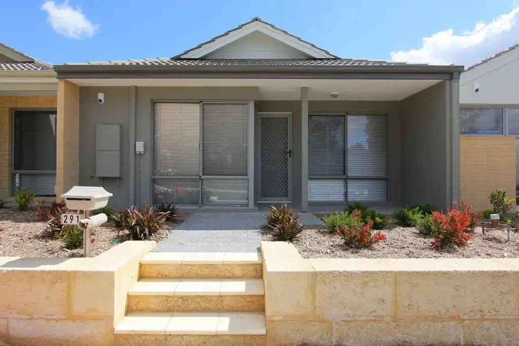 4 x 2 Modern Low Maintenance Home, we offer 6 Month Lease!