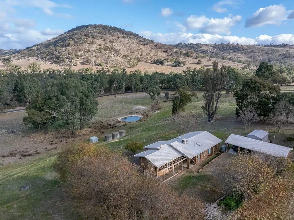 Avenel Your Country Escape with Majestic Views and Timeless Craftsmanship