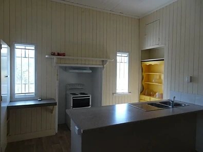 Address Withheld, Cannon Creek, QLD 4310, 4 chambres, 1 salles de bain, House