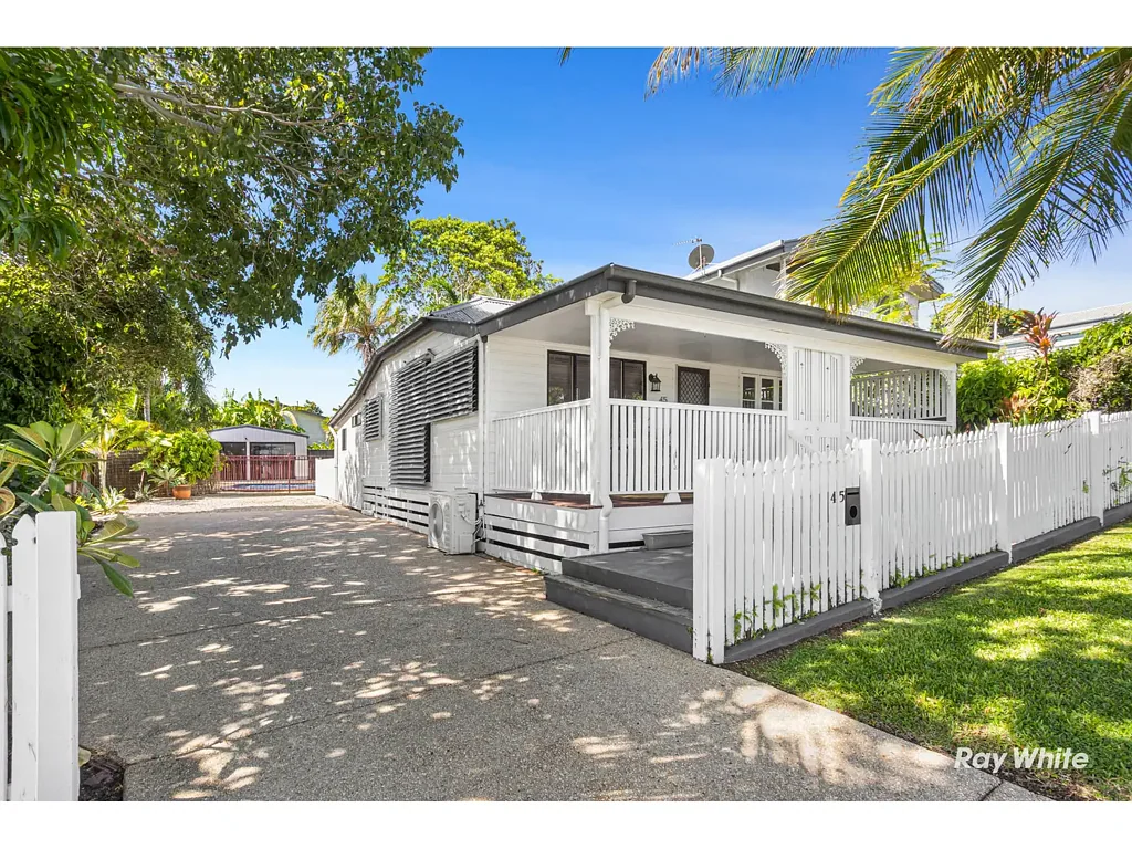 45 Pandanus Street, Cooee Bay, QLD 4703