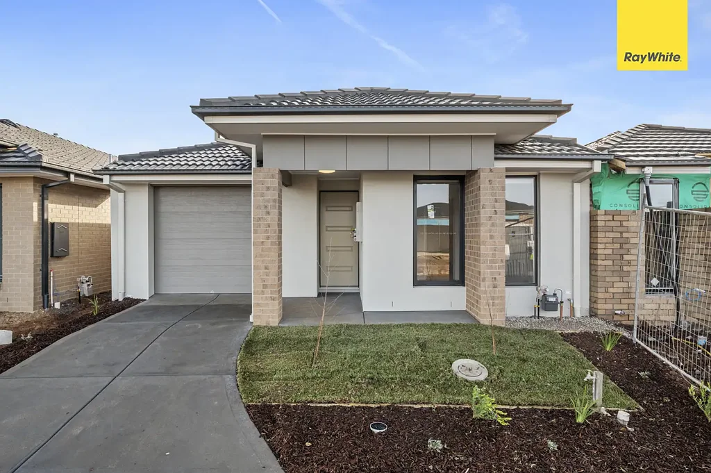 3 BEDROOM HOME!