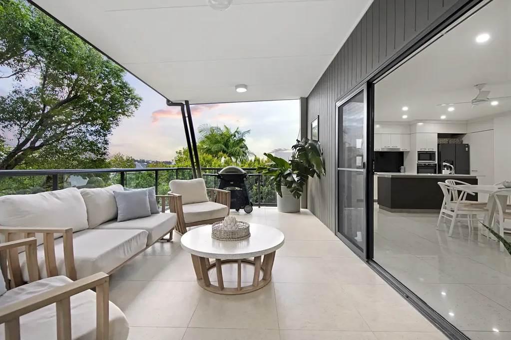 Varsity Lakes 3chambre Enjoy House Sized Living with Low Maintenance and No Body Corporate