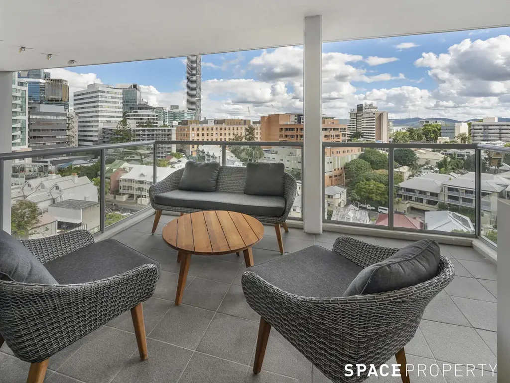 Stylish Apartment Living Close to the CBD!