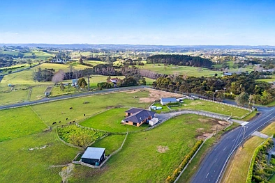 Taupaki 6બેડરૂમ Home & Income Beauty On 3.9ha Gorgeous Land!