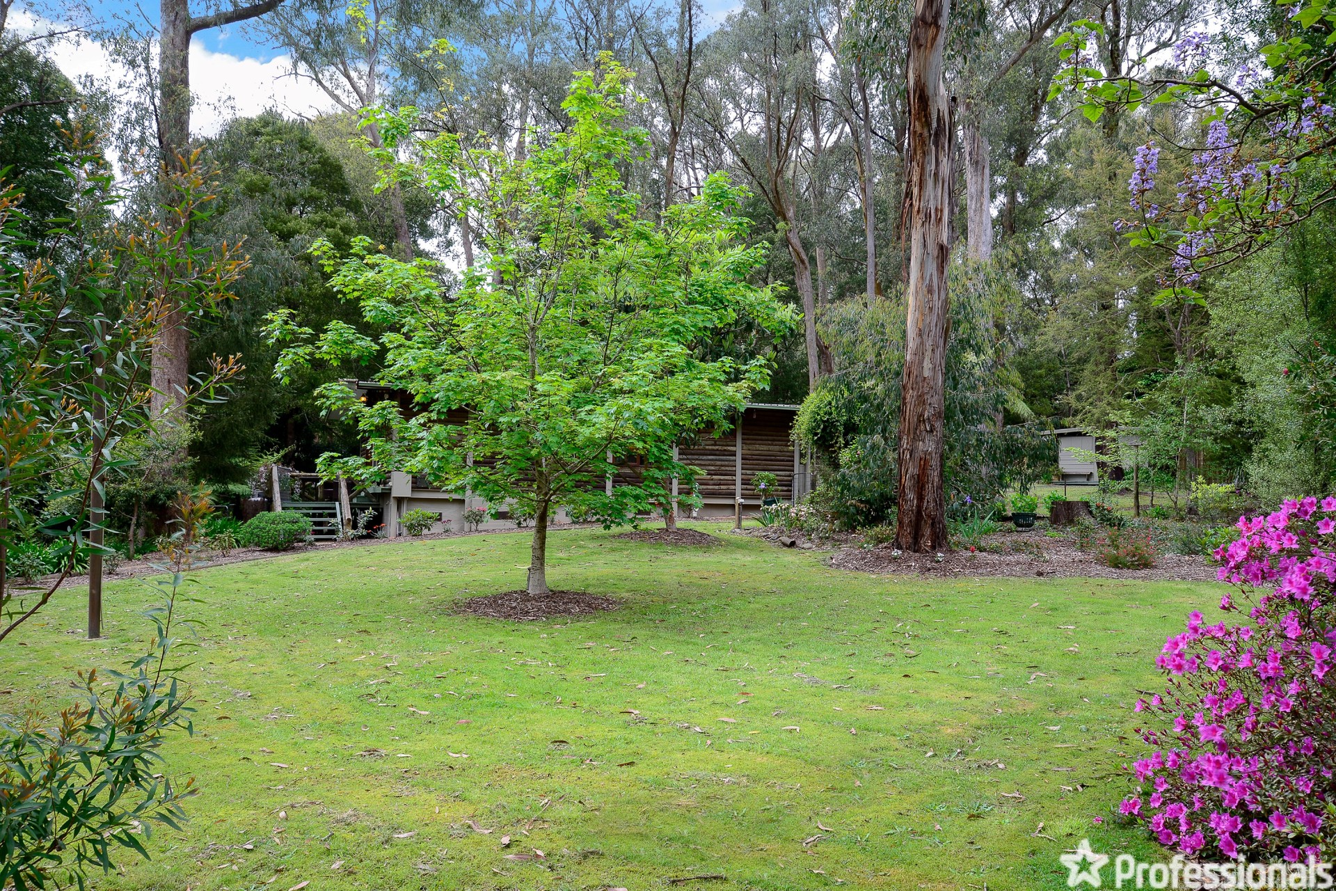 12 WOMBAT CR, EAST WARBURTON VIC 3799, 0 Kuwarto, 0 Banyo, House