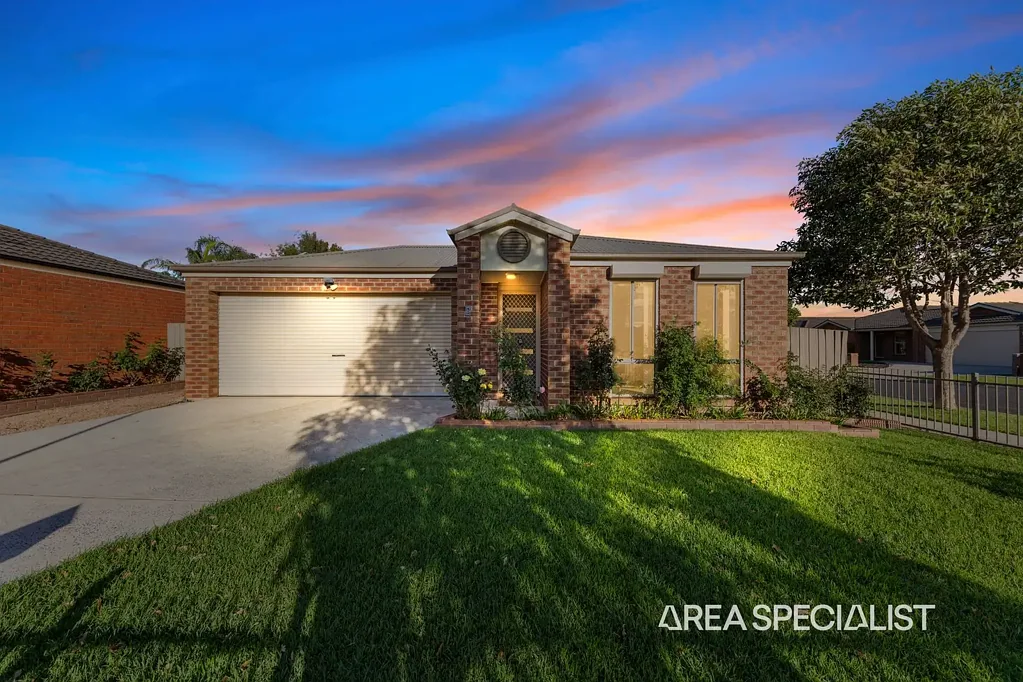 2 Bailey Boulevard, Koo Wee Rup, VIC 3981, 3 Bedrooms, 2 Bathrooms, House