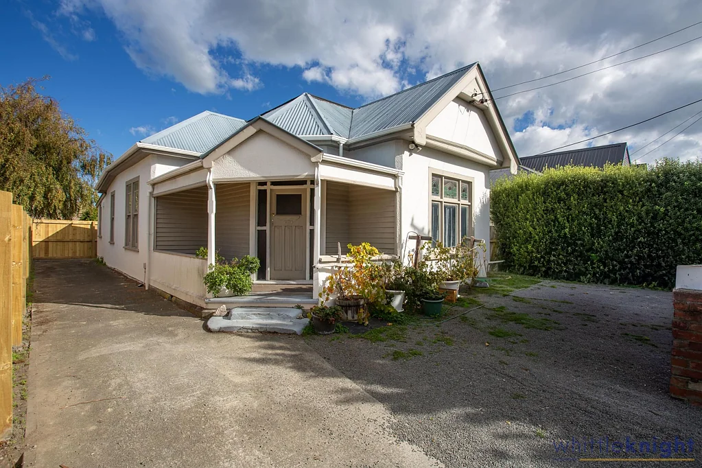 Addington 3房  Freehold Home with Scope $440k - $485k