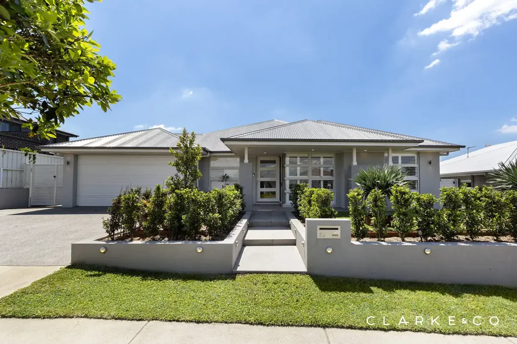 Chisholm 5Kwarto HIGH END FAMILY LIVING IN CHISHOLM!