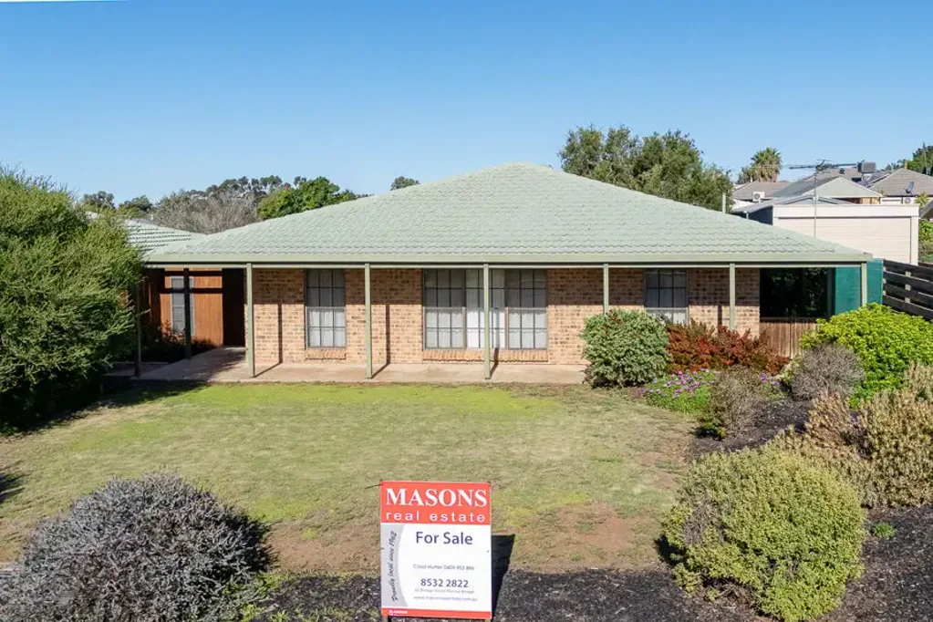 Murray Bridge 4Moenga Sought-after family home in super locale