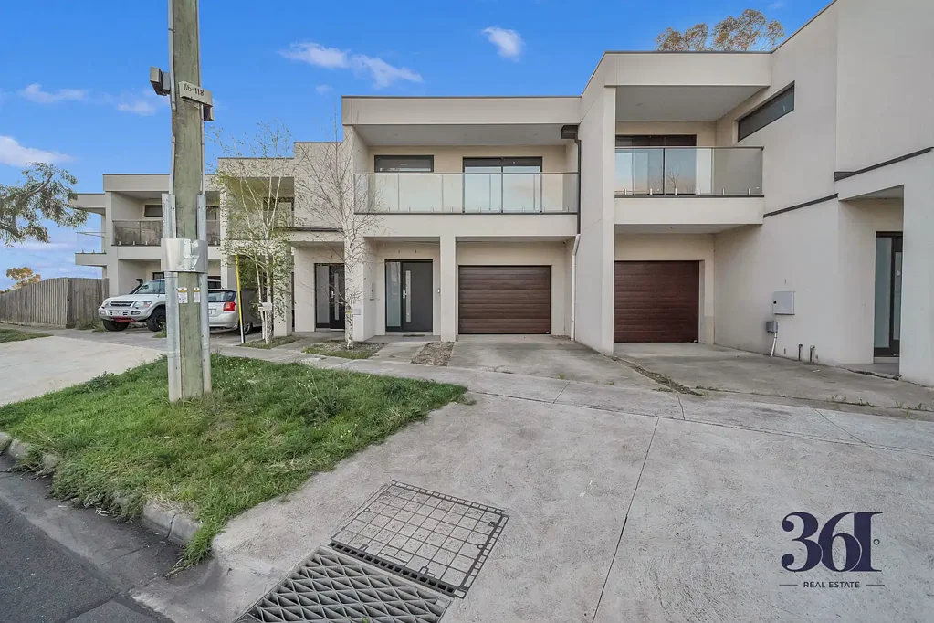 Spacious and Stylish 3-Bedroom Townhouse – A Perfect Place to Call Home