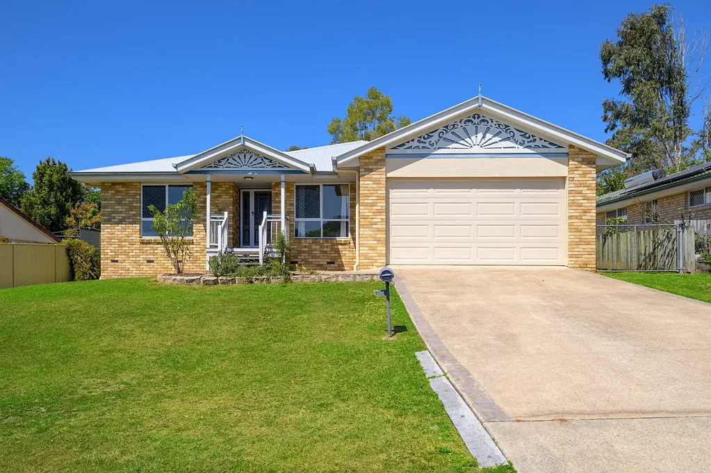9 Fossickers Court, Southside, QLD 4570
