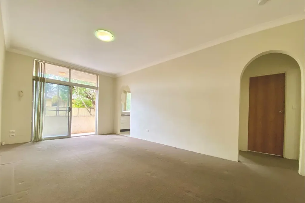 Spacious Two Bedroom Unit