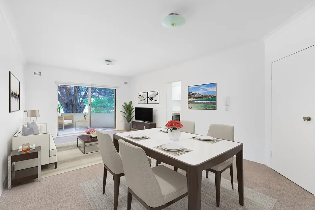 Two bedroom apartment in great location.