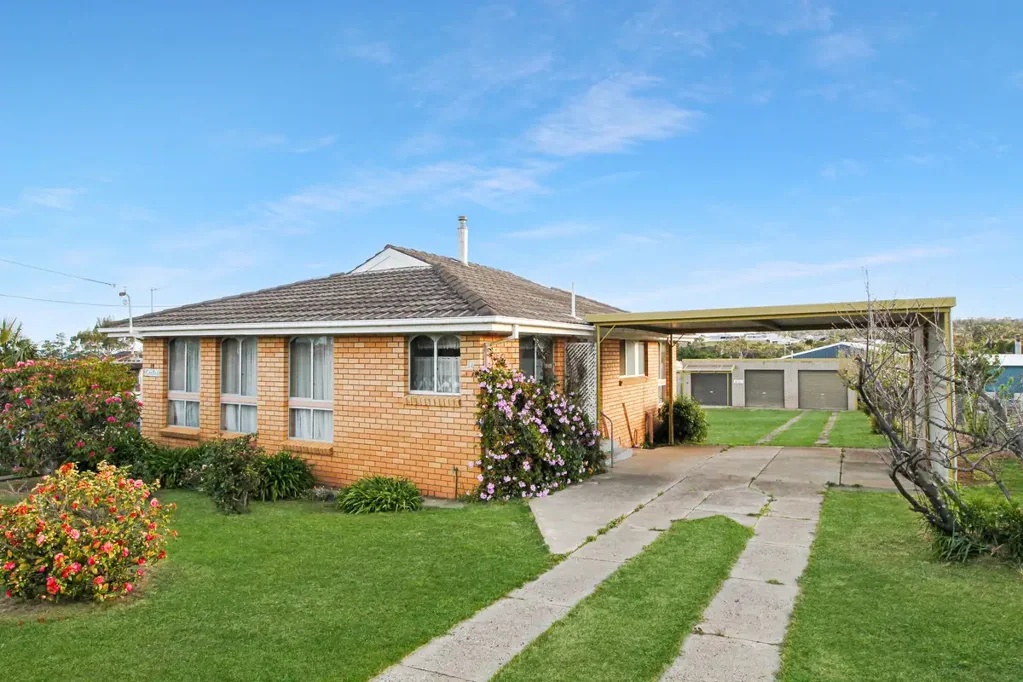 Swansea 3ਬੈੱਡਰੂਮ Prime position - renovate or redevelop near the beach