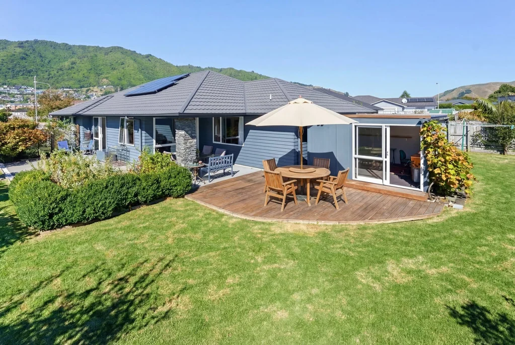Waikanae 4 Bedroom “The Perfect Family Fit - Space Inside & Out”