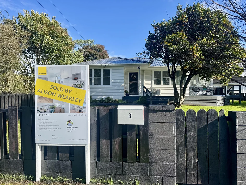 Otara 3房  SOLD by Alison Weakley