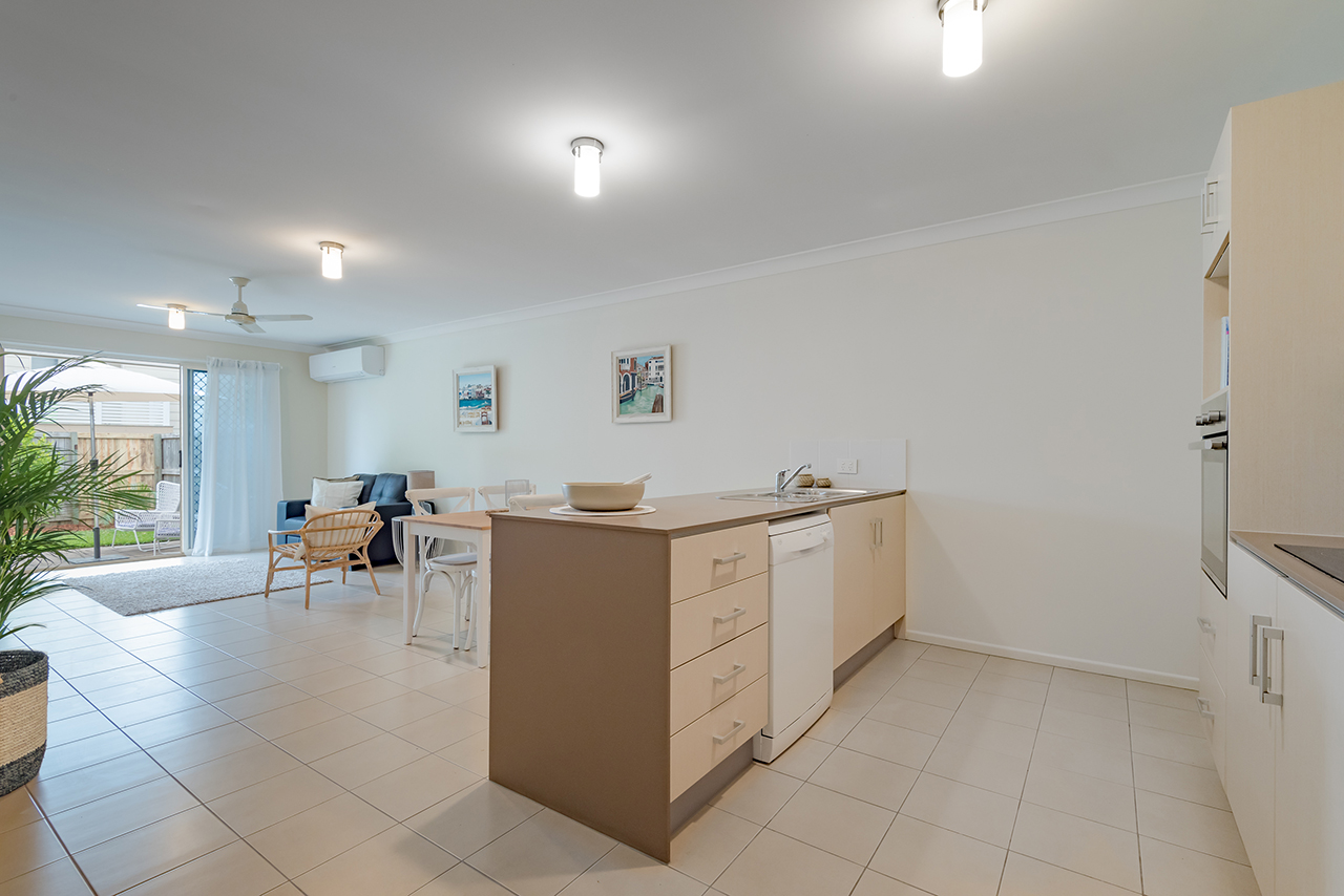 UNIT 2 14 OPAL LANE, COOROY QLD 4563, 0部屋, 0バスルーム, Townhouse